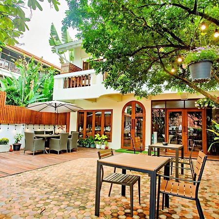 Art House Old City Чиангмай Экстерьер фото